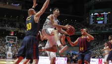 Реал изравни на Барса във финала