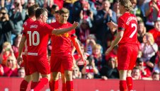 Легенда на Ливърпул и Юнайтед забрани секса на щерка си + СНИМКИ