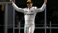 Нико го направи! Грабна титлата след драма