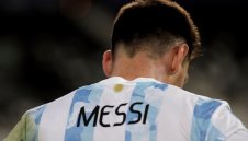 Барса е с вързани ръце за Меси