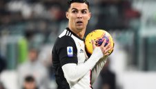 Роналдо напуснал стадиона заради допинг контрол, грози го дисквалификация за 2 години?