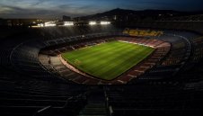 Става страшно: Спират мачовете и в Испания заради COVID-19