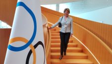 Лечева ще участва в комисия на МОК в Лозана под ръководството на Кърсти Ковънтри