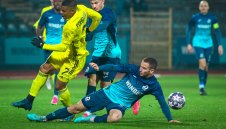 Дунав пищи от съдията: Такава дузпа няма и на село!