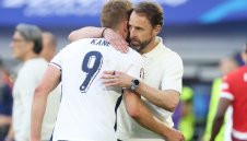 Гарет Саутгейт скочи на английските медии