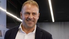 Флик се уреди със сериозна заплата в Барселона