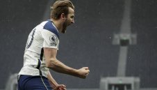 Хари Кейн се завърна и Тотнъм отново спечели