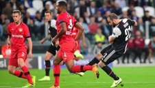 Игуаин засенчи Роналдо при първата победа на Юве в Шампионска лига