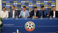 Шокиращо разкритие! Ето кой ще е „куклата на конци“ на Михайлов на Конгреса