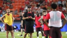 Ливърпул наддава за халф на Лил 