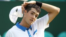 Джон Иснър дублира титлата си в Ню Порт