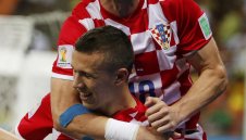 Ивица Олич се нарязал на стъкло