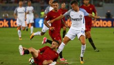 Манолас преподписва с Рома