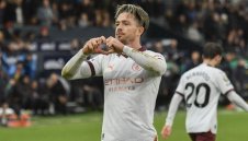 Любовница на английски национал чака бебе от братовчед + СНИМКИ