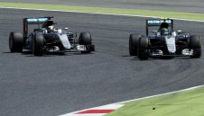 Без наказания за Хамилтън и Розберг