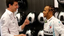 Люис започва сериозни преговори с Мерцедес скоро