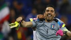 Ди Биаджо с отчаян ход, моли се на Буфон отново да играе за Италия