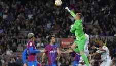 Финансова криза: Звезда напуска Барса