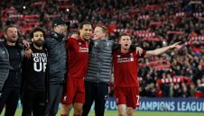 Медиите в Англия определиха Ливърпул – Барса като "Чудото на Анфийлд"