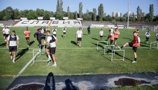 Славия тръгна с победа