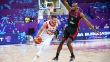 Павлин Иванов се отчете с 18 точки за успех на своя Сибиу