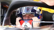 В Ред Бул са силно притеснени за бъщето на Макс