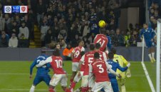 Голът на Челси в дербито с Арсенал се оказа от засада