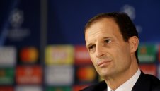 Алегри: Изясних се с шефовете на вечеря, Бонучи се извини