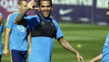 Дани Алвеш минава медицински тестове в Юве