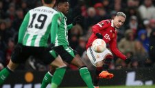 Юнайтед си го изкара на Бетис за срамната загуба от Ливърпул