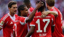 Байерн поведе с 3:0 на Аугсбург, а след това трепери за победата