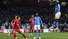 Наполи е на 1/4-финал, Осимен разнищи Айнтрахт 