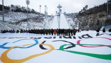 Скандал преди игрите, треньор ударил олимпийска шампионка