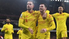 Ливърпул смаза Арсенал и е само на 1 точка от Ман Сити