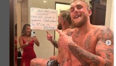 Боксьор празнува гол рожден ден + СНИМКИ