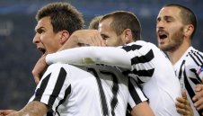 Юве с нова победа, диша във врата на лидерите