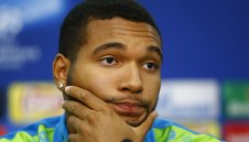 Та ще стяга Барса отзад