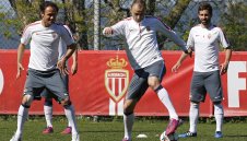 Бербатов с нова оферта от Англия