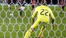 Баварската машина мина плавно през Айндховен и излезе от групата + ВИДЕО