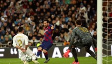 И футболът в Испания победи коронавируса: Барса и Реал подновяват груповите тренировки