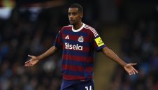 Нюкасъл продава Исак за 100 милиона евро