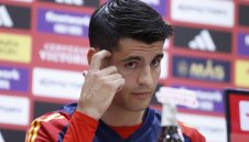 Милан се облизва за Мората