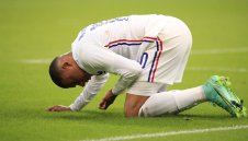 Голям скандал разтърси Франция преди Евро 2020