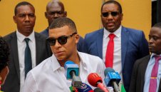 ПСЖ тотално заличи Мбапе