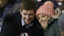 Стиви Джи реже МК Донс, не иска да бърза с треньорството