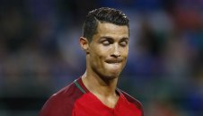 БИСЕРИ: Този жалък неудачник Кристиано Роналдо