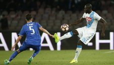 Наполи реже оферти за Кулибали