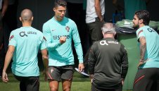 Спонсор на УЕФА ядоса Роналдо + ВИДЕО