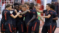 Нищо ново: Байерн отстреля "вълците" и пак е лидер