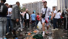 Ще има ли ексцесии? Връщат алкохола по трибуните в Англия 